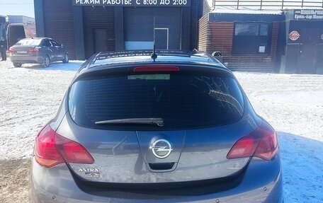 Opel Astra J, 2011 год, 830 000 рублей, 2 фотография
