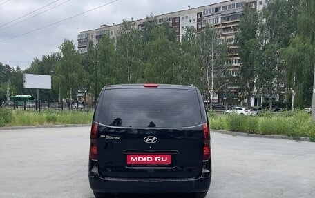 Hyundai H-1 II рестайлинг, 2008 год, 1 189 000 рублей, 6 фотография