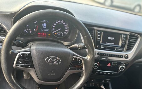 Hyundai Solaris II рестайлинг, 2018 год, 679 900 рублей, 9 фотография