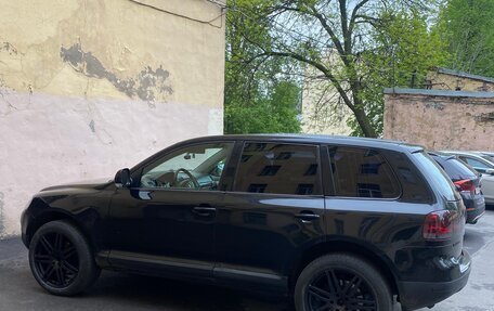 Volkswagen Touareg III, 2003 год, 560 000 рублей, 3 фотография