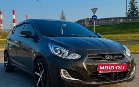 Hyundai Solaris II рестайлинг, 2014 год, 2 490 000 рублей, 4 фотография