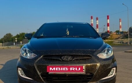 Hyundai Solaris II рестайлинг, 2014 год, 2 490 000 рублей, 3 фотография