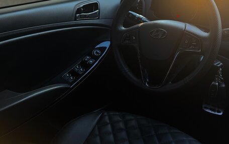Hyundai Solaris II рестайлинг, 2014 год, 2 490 000 рублей, 14 фотография