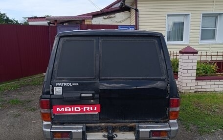Nissan Patrol, 1995 год, 700 000 рублей, 2 фотография