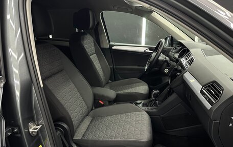 Volkswagen Tiguan II, 2021 год, 3 170 000 рублей, 13 фотография