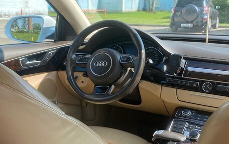 Audi A8, 2012 год, 1 850 000 рублей, 12 фотография