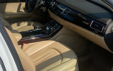 Audi A8, 2012 год, 1 850 000 рублей, 11 фотография