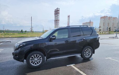 Toyota Land Cruiser Prado 150 рестайлинг 2, 2017 год, 3 800 000 рублей, 10 фотография