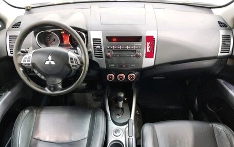 Mitsubishi Outlander III рестайлинг 3, 2008 год, 620 000 рублей, 8 фотография