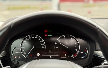 BMW 5 серия, 2018 год, 2 700 000 рублей, 13 фотография
