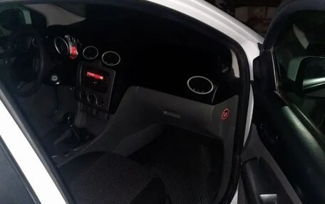 Ford Focus II рестайлинг, 2010 год, 650 000 рублей, 2 фотография