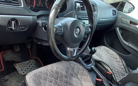Volkswagen Jetta VI, 2012 год, 910 000 рублей, 6 фотография