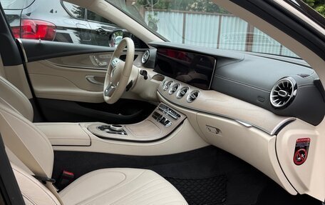 Mercedes-Benz CLS, 2018 год, 5 999 000 рублей, 5 фотография