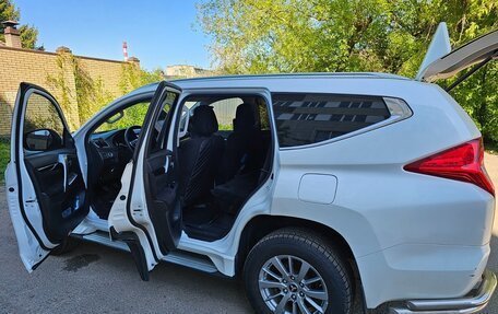 Mitsubishi Pajero Sport III рестайлинг, 2020 год, 3 750 000 рублей, 5 фотография