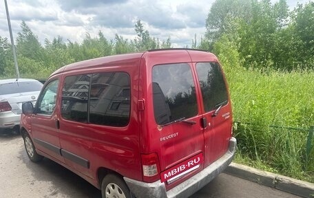 Peugeot Partner II рестайлинг 2, 2010 год, 450 000 рублей, 3 фотография