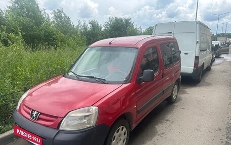 Peugeot Partner II рестайлинг 2, 2010 год, 450 000 рублей, 2 фотография