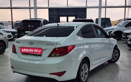 Hyundai Solaris II рестайлинг, 2015 год, 1 050 000 рублей, 3 фотография