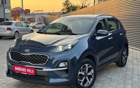 KIA Sportage IV рестайлинг, 2021 год, 2 100 000 рублей, 1 фотография