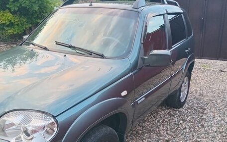 Chevrolet Niva I рестайлинг, 2011 год, 680 000 рублей, 3 фотография