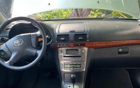 Toyota Avensis III рестайлинг, 2006 год, 890 000 рублей, 2 фотография