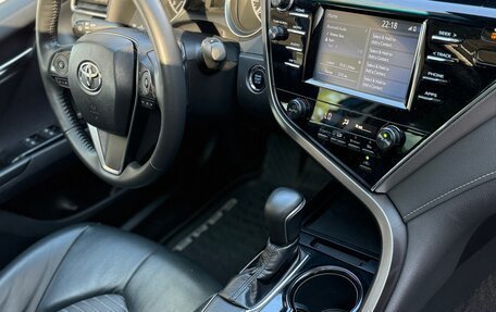 Toyota Camry, 2018 год, 2 200 000 рублей, 18 фотография