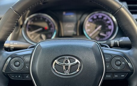 Toyota Camry, 2018 год, 2 200 000 рублей, 21 фотография