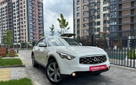 Infiniti FX II, 2010 год, 2 800 000 рублей, 3 фотография
