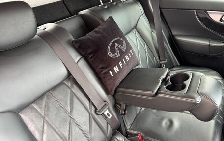 Infiniti FX II, 2010 год, 2 800 000 рублей, 19 фотография