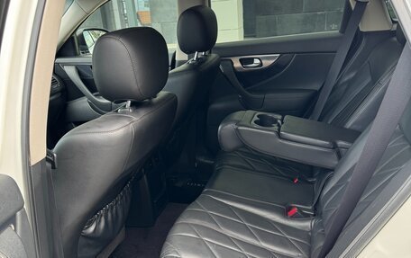 Infiniti FX II, 2010 год, 2 800 000 рублей, 27 фотография