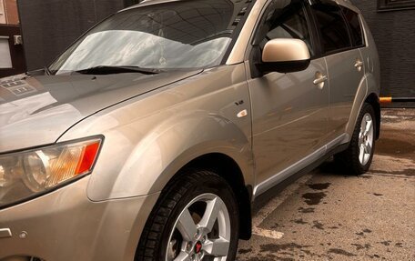 Mitsubishi Outlander III рестайлинг 3, 2007 год, 1 400 000 рублей, 9 фотография