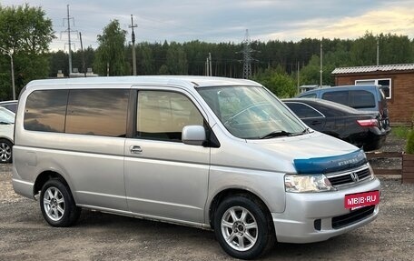 Honda Stepwgn II рестайлинг, 2004 год, 690 000 рублей, 3 фотография