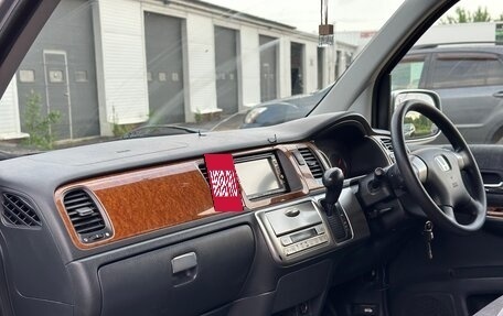 Honda Stepwgn II рестайлинг, 2004 год, 690 000 рублей, 9 фотография