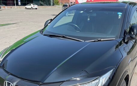Honda Vezel, 2018 год, 1 860 000 рублей, 8 фотография