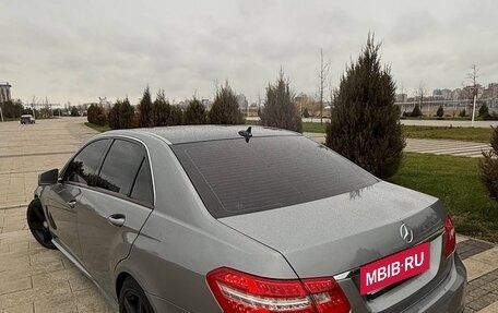 Mercedes-Benz E-Класс, 2010 год, 1 300 000 рублей, 9 фотография