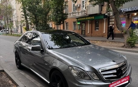 Mercedes-Benz E-Класс, 2010 год, 1 300 000 рублей, 2 фотография