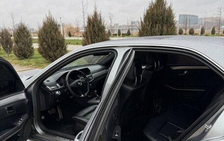 Mercedes-Benz E-Класс, 2010 год, 1 300 000 рублей, 20 фотография