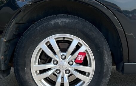Mitsubishi Outlander III рестайлинг 3, 2013 год, 1 250 000 рублей, 17 фотография