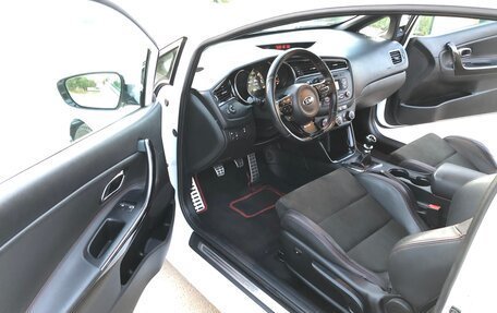KIA cee'd GT II, 2017 год, 815 000 рублей, 12 фотография