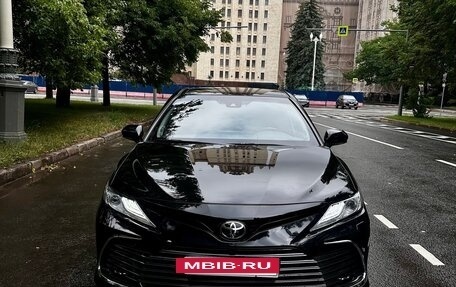 Toyota Camry, 2021 год, 3 200 000 рублей, 3 фотография