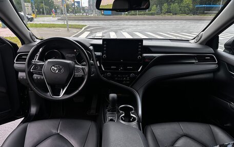 Toyota Camry, 2021 год, 3 200 000 рублей, 14 фотография