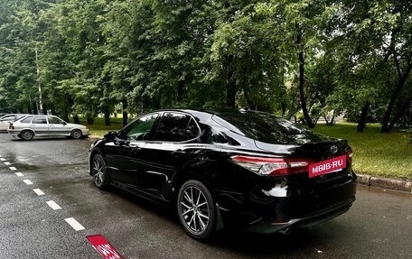 Toyota Camry, 2021 год, 3 200 000 рублей, 8 фотография