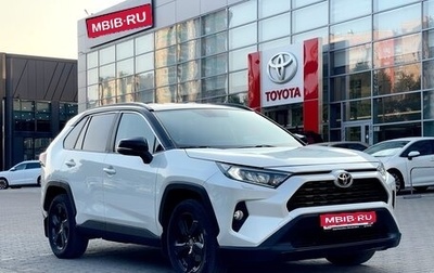 Toyota RAV4, 2021 год, 3 850 000 рублей, 1 фотография
