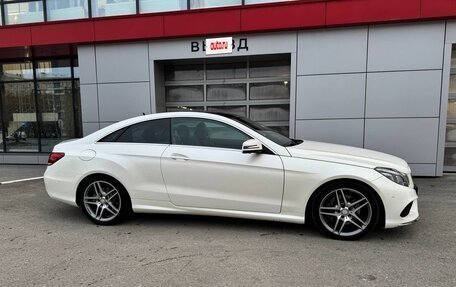 Mercedes-Benz E-Класс, 2013 год, 3 200 000 рублей, 4 фотография