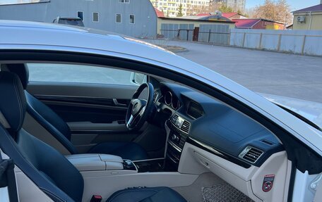 Mercedes-Benz E-Класс, 2013 год, 3 200 000 рублей, 20 фотография