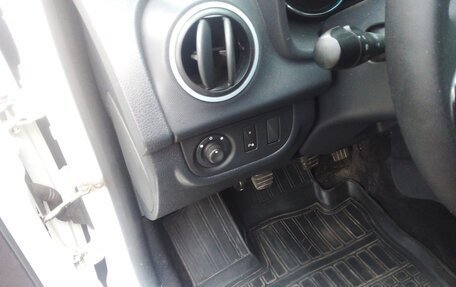Renault Logan II, 2014 год, 620 000 рублей, 6 фотография