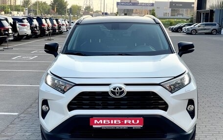 Toyota RAV4, 2021 год, 3 850 000 рублей, 6 фотография