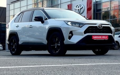 Toyota RAV4, 2021 год, 3 850 000 рублей, 3 фотография