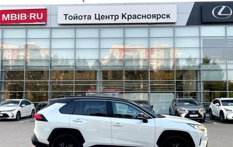 Toyota RAV4, 2021 год, 3 850 000 рублей, 15 фотография
