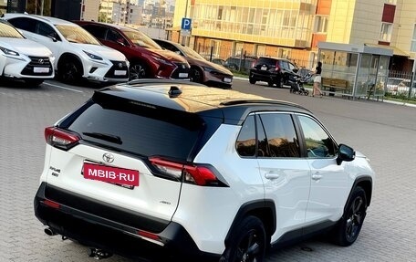 Toyota RAV4, 2021 год, 3 850 000 рублей, 17 фотография