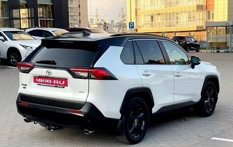 Toyota RAV4, 2021 год, 3 850 000 рублей, 14 фотография